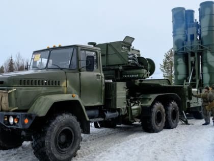 Батарея С-300 отработала защиту от атак на важные военные объекты в Подмосковье