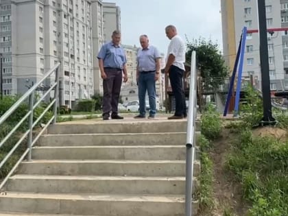 Лестница в сквере на Сперанского осыпалась из-за плохого цемента и неправильной очистки