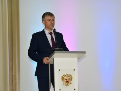 Глава города Алексей Соколов принял участие в международной конференции «Суверенное развитие стекольной отрасли: перспективы, проблемы и пути их решения»