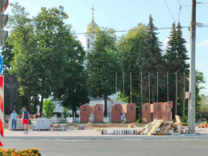 Подрядчик, нарушивший сроки ремонта Площади Победы, будет наказан