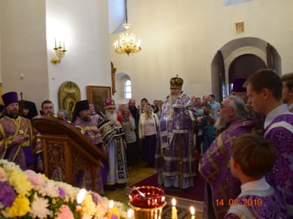 Праздничные богослужения прошли в Покровском монастыре