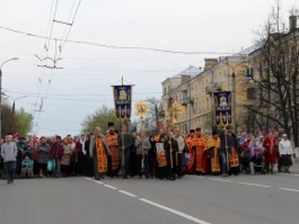 28 апреля на время пасхального крестного хода будет ограничено движение транспорта