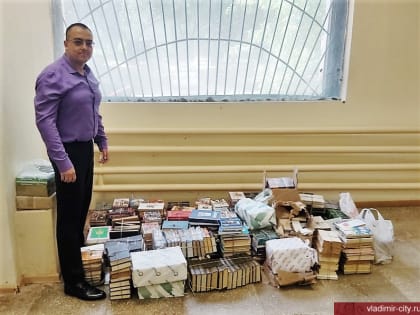 Акция «Литература для Новороссии» во Владимире продолжается