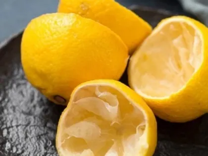 Сварите лимон и выпейте этот напиток натощак: утром вы не узнайте себя в зеркале