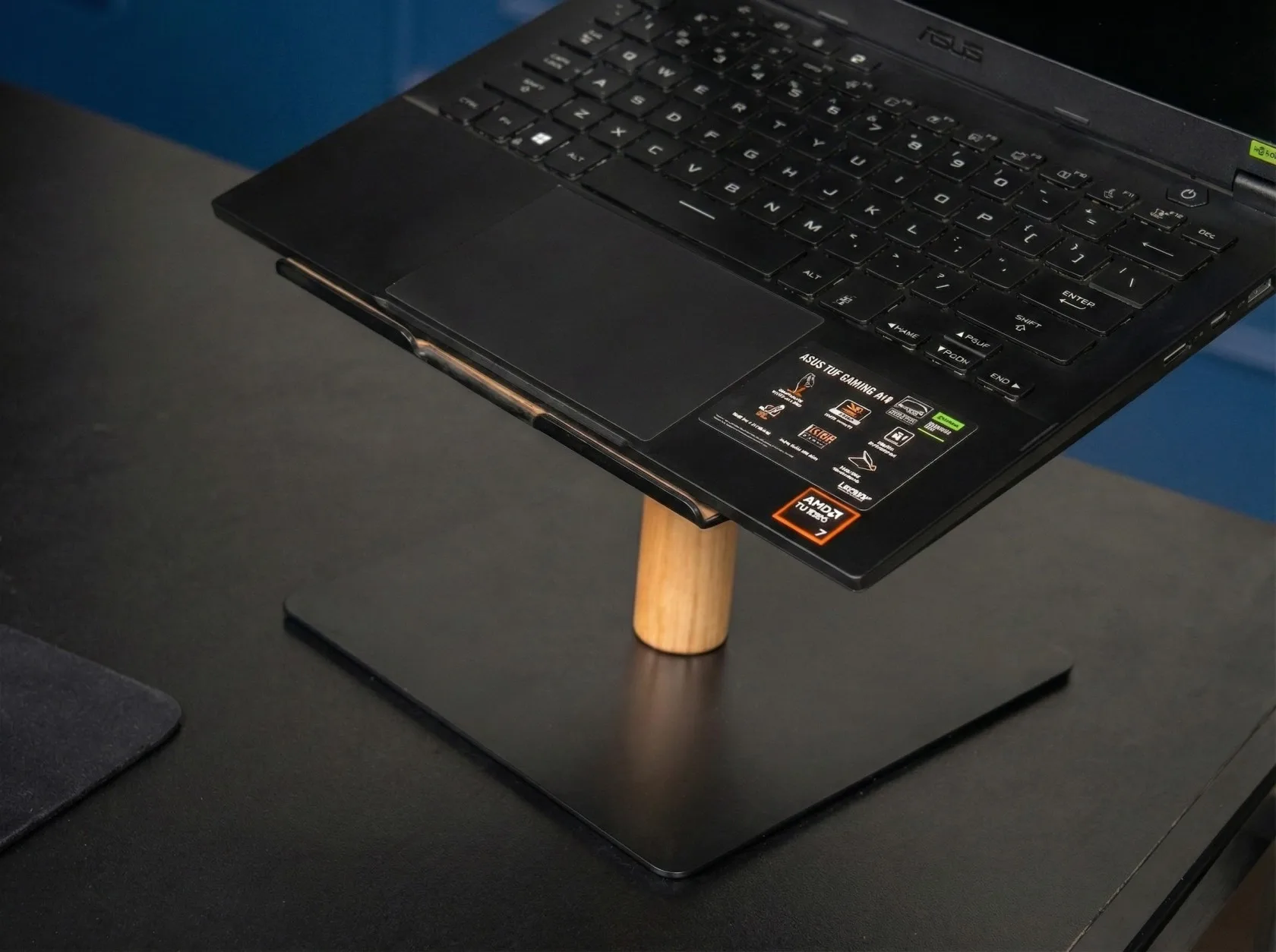 Laptop Stand — 2