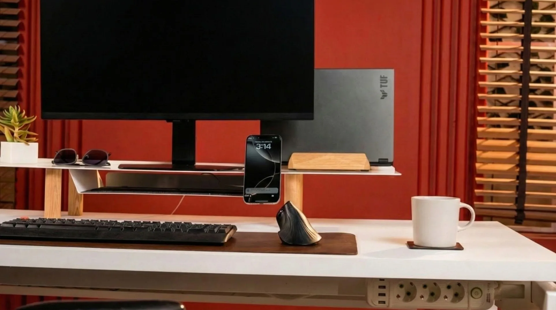 Laptop Dock — 1