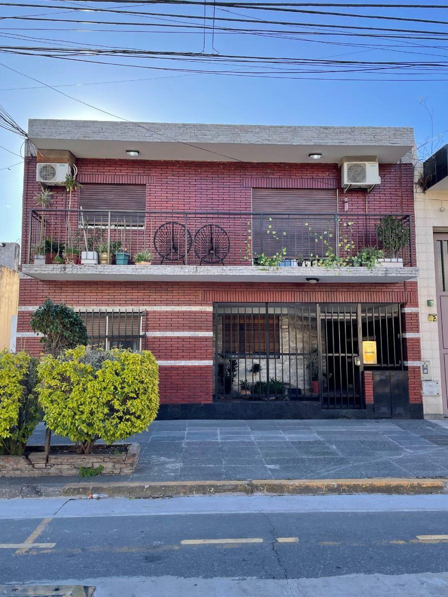 PH 4 Ambientes en Liniers - Muy luminoso y en excelente estado - Principal