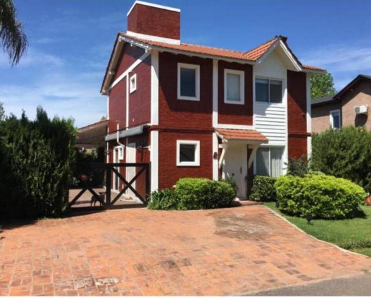 Casa en venta  - Barrio La Masía - pilar