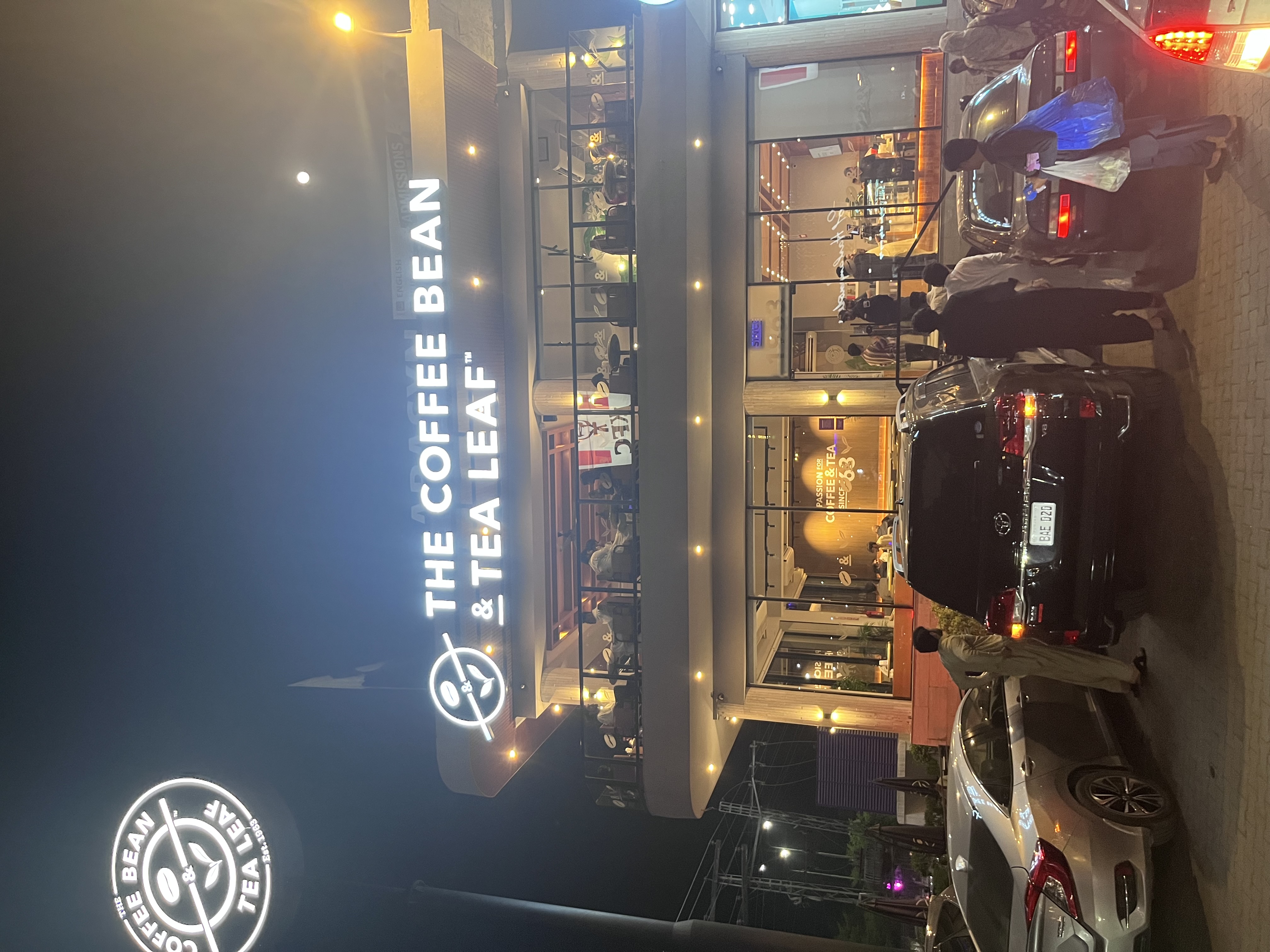 The Coffee Bean & Tea Leaf