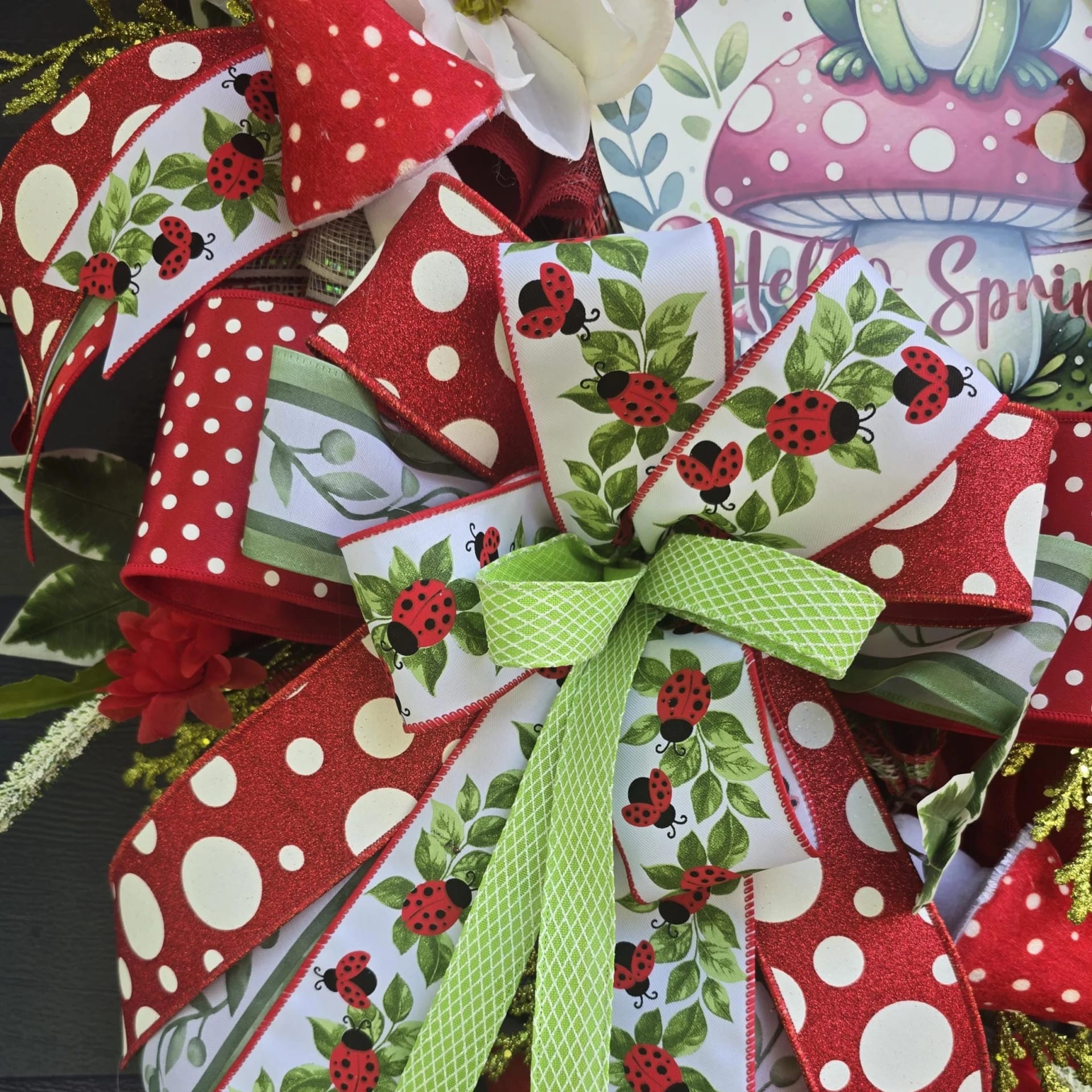 Luxury Spring Wreath Frog Theme, photograph 3