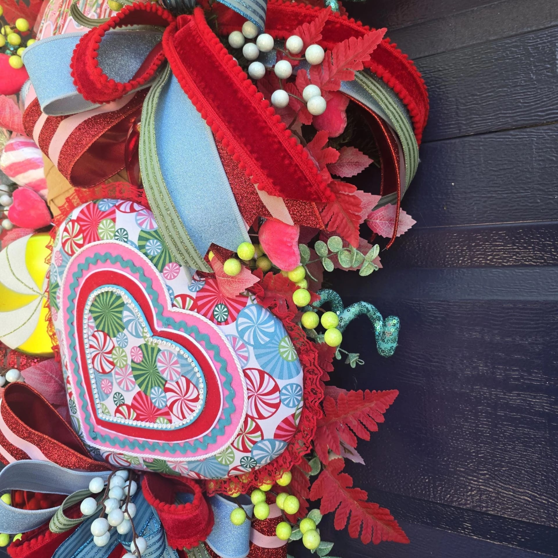 Peppermint Christmas Wreath, photograph 5
