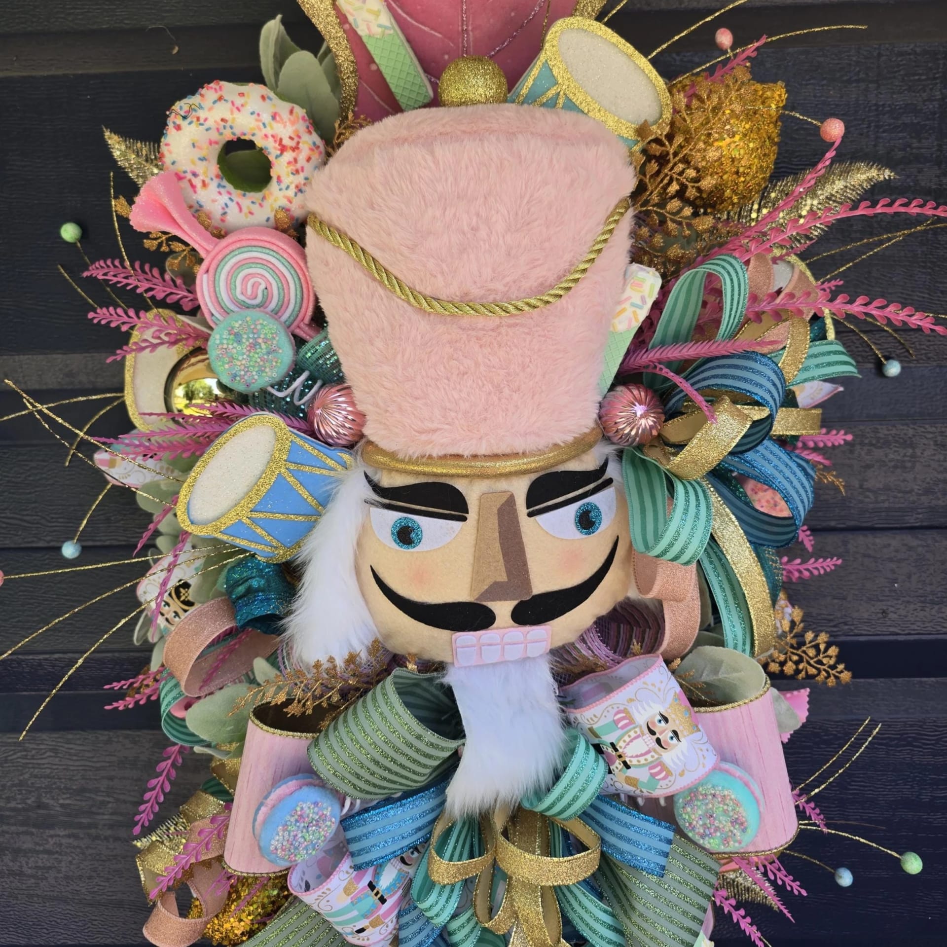 Whimiscal Candy Christmas Door Decoration, photograph 4
