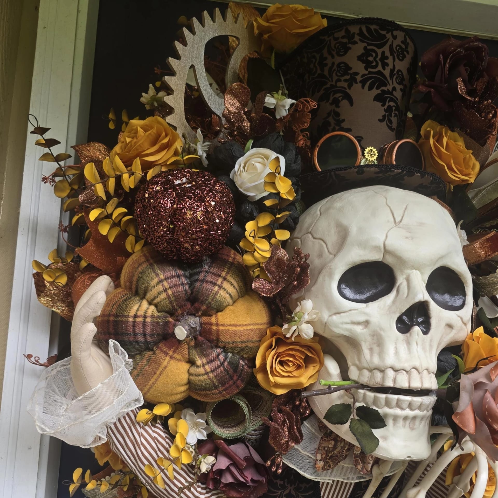 Victorian Steampunk Halloween Wreath, photograph 5