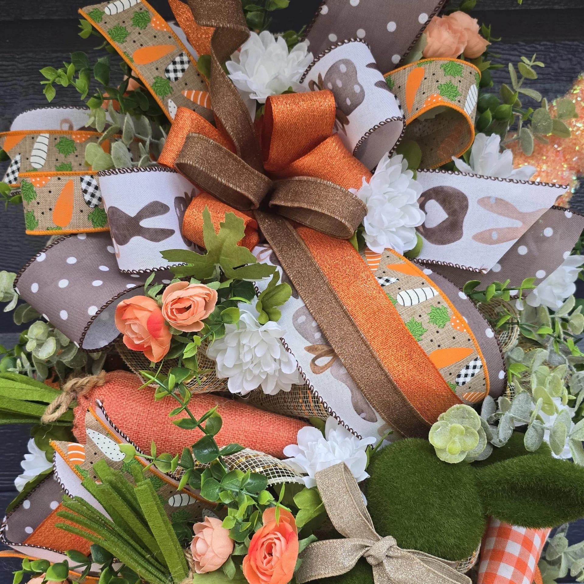 Carrot Patch Easter Swag, photograph 6