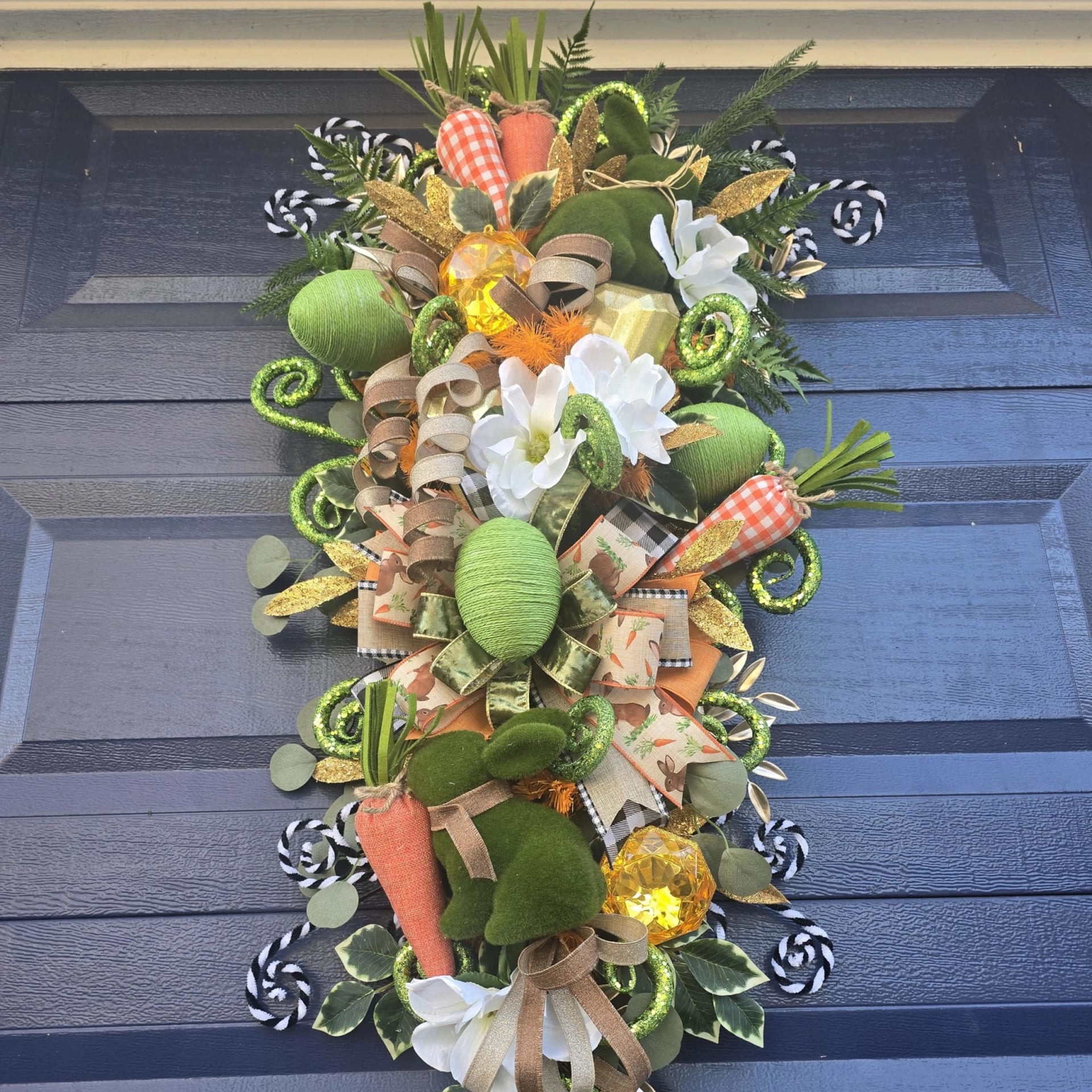 Carrot Easter Swag, photograph 6