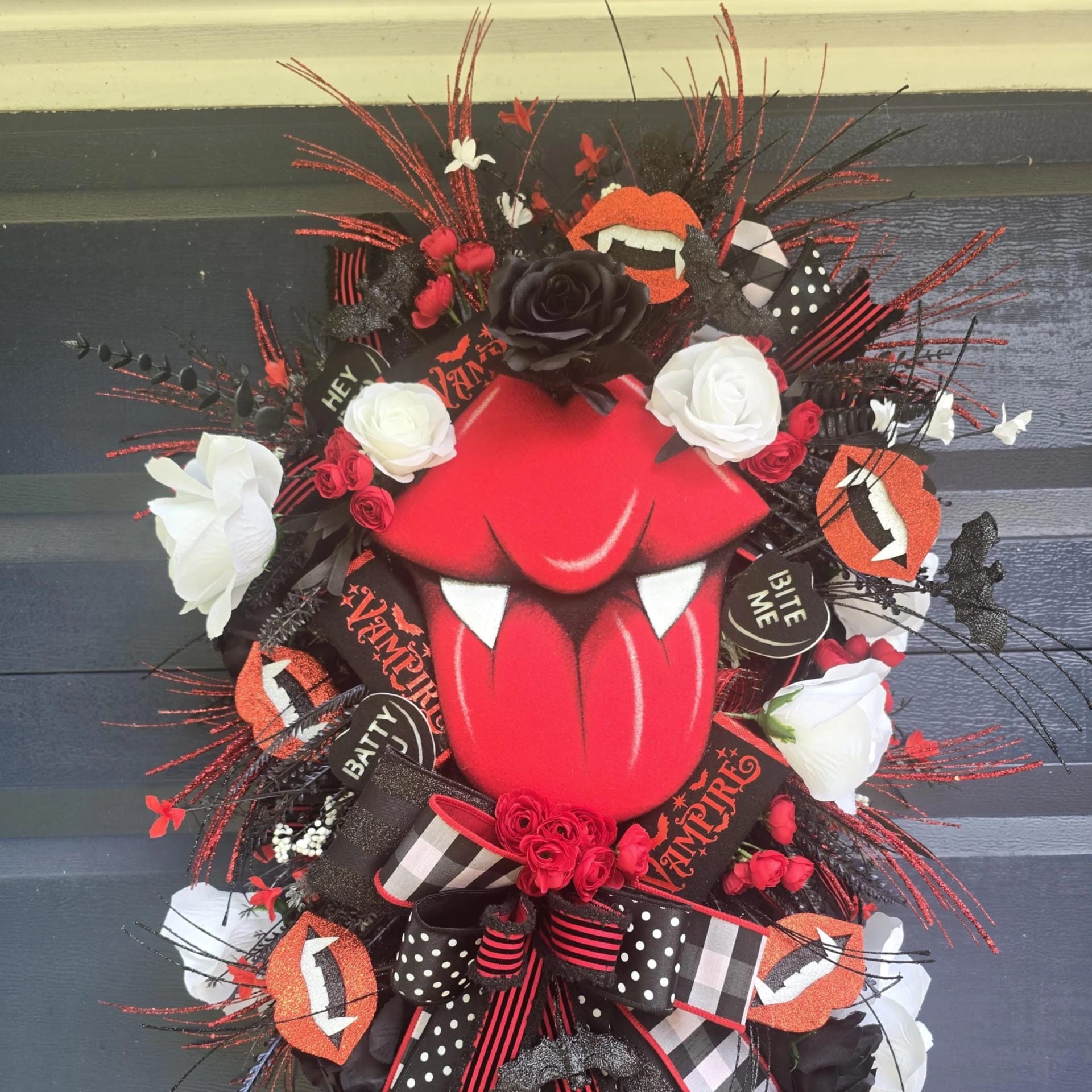 Vampire Mouth Door Hanger, photograph 2