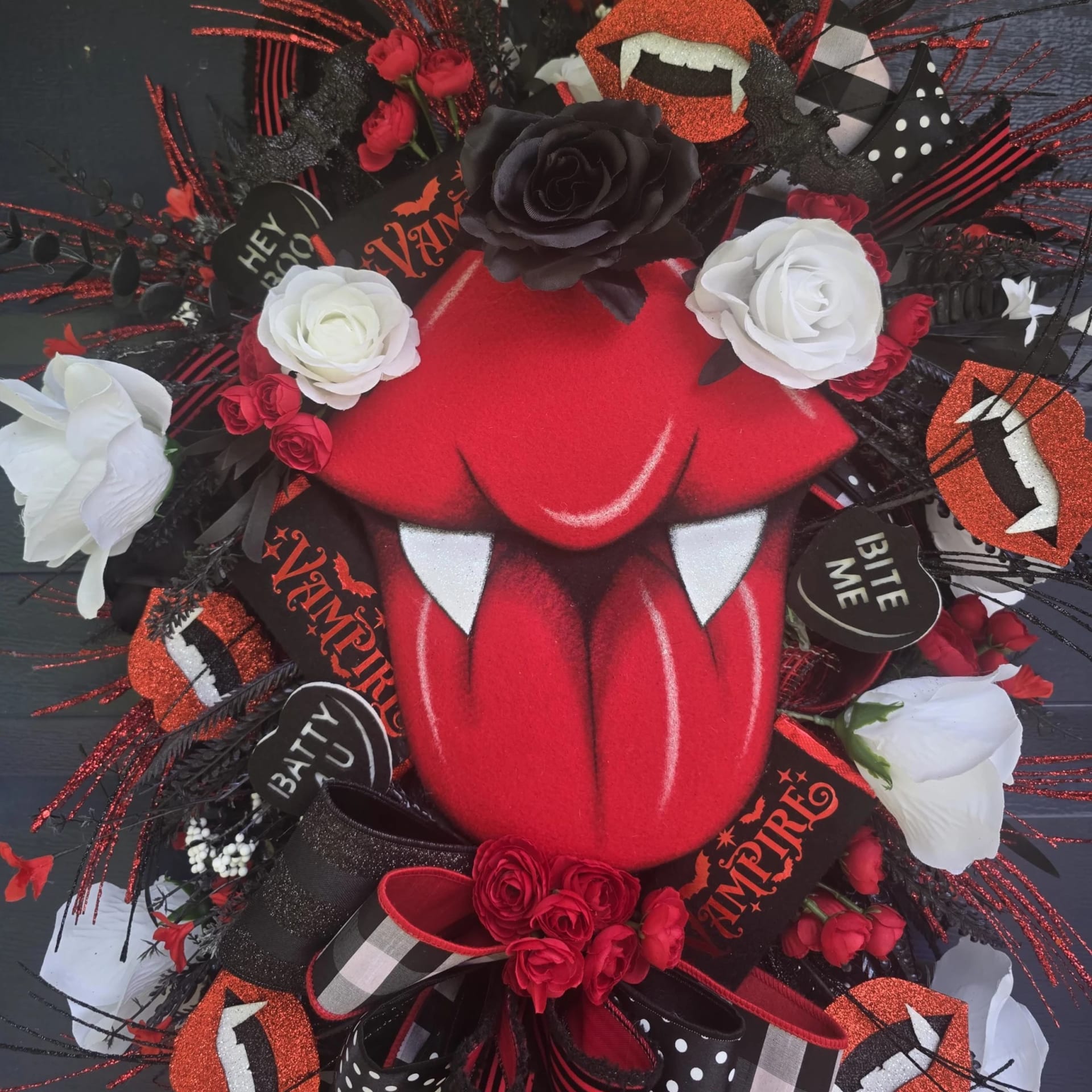Vampire Mouth Door Hanger, photograph 3