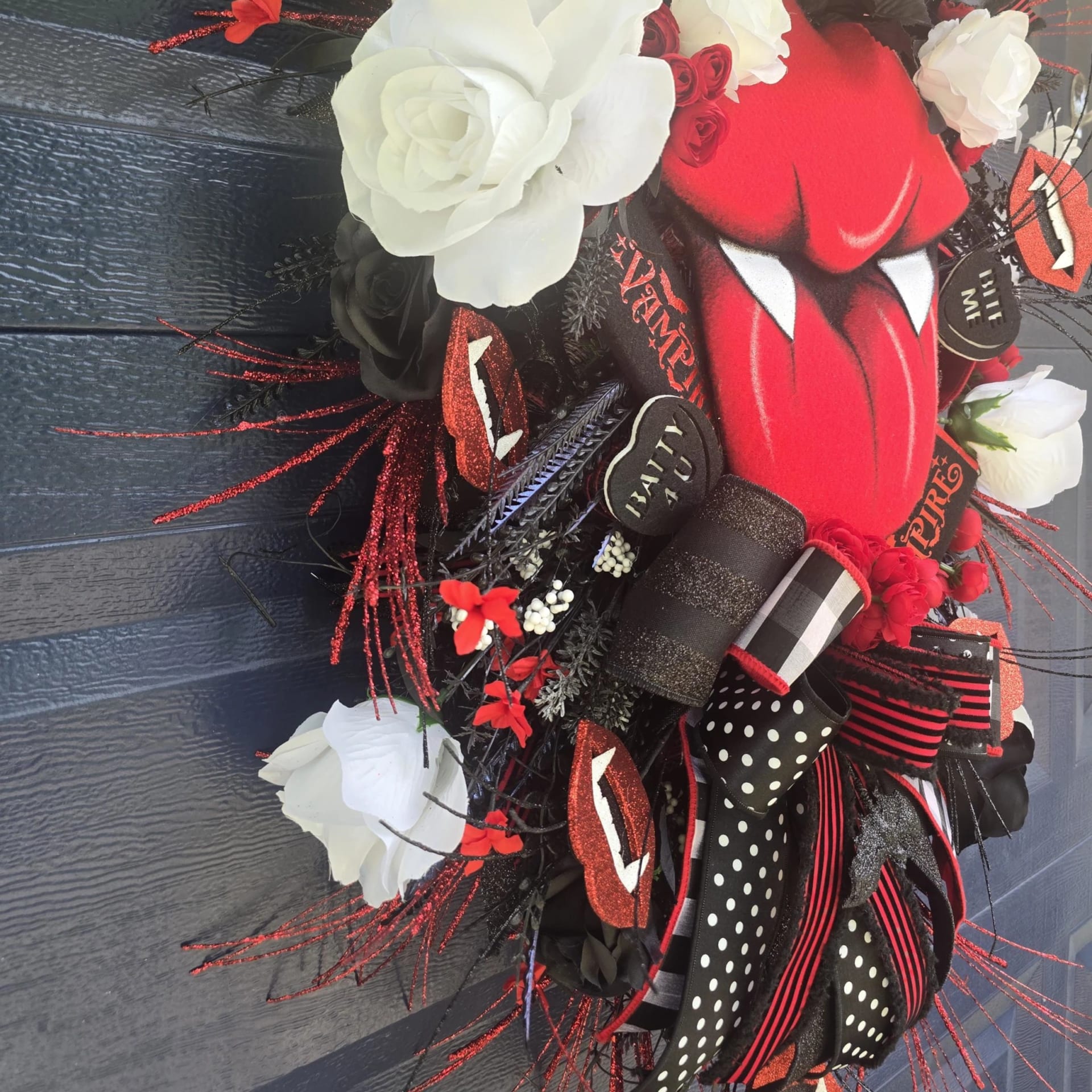 Vampire Mouth Door Hanger, photograph 4