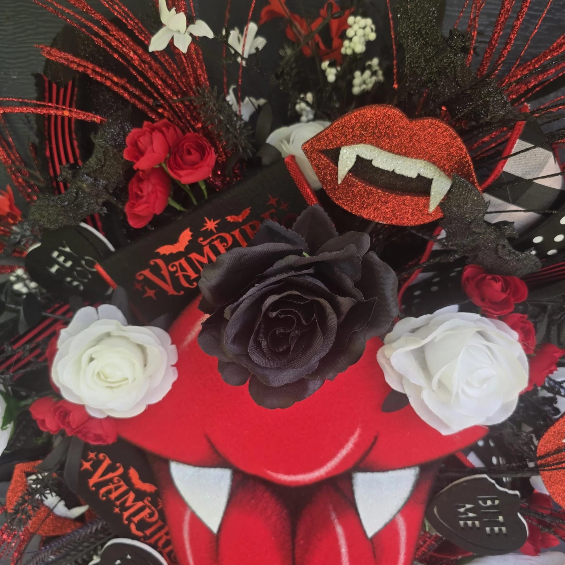 Vampire Mouth Door Hanger, photograph 6