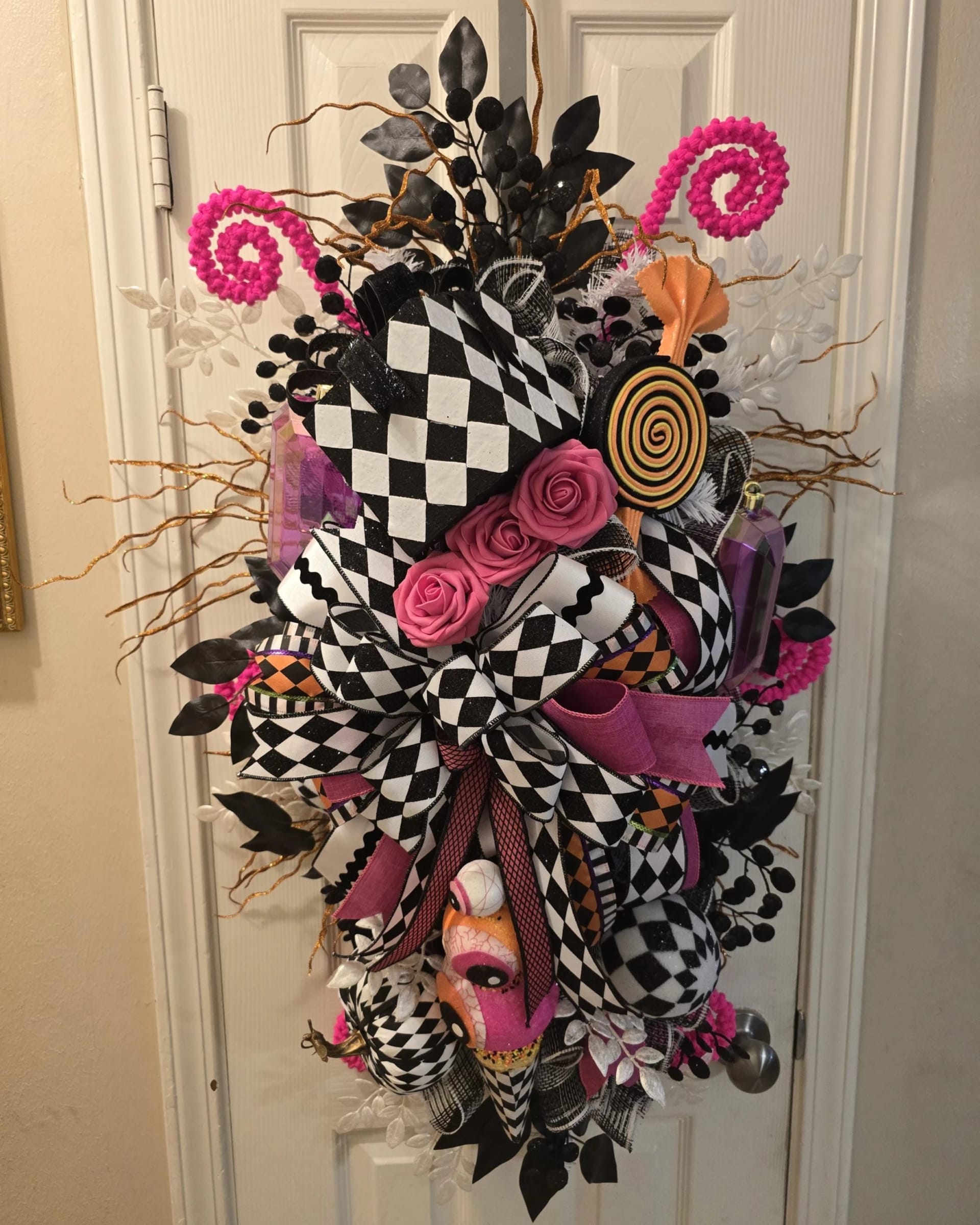 Glam Harlequin Halloween Swag – Pink Glam Door Swag