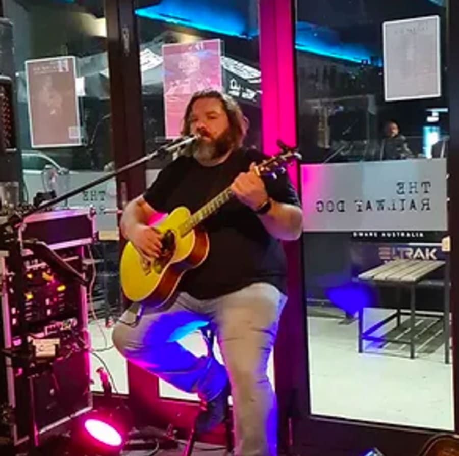 Eric Collier at The Railway Dog - Eastern Dandenong Ranges