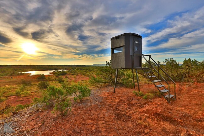 Drummond Ranch - Image 5