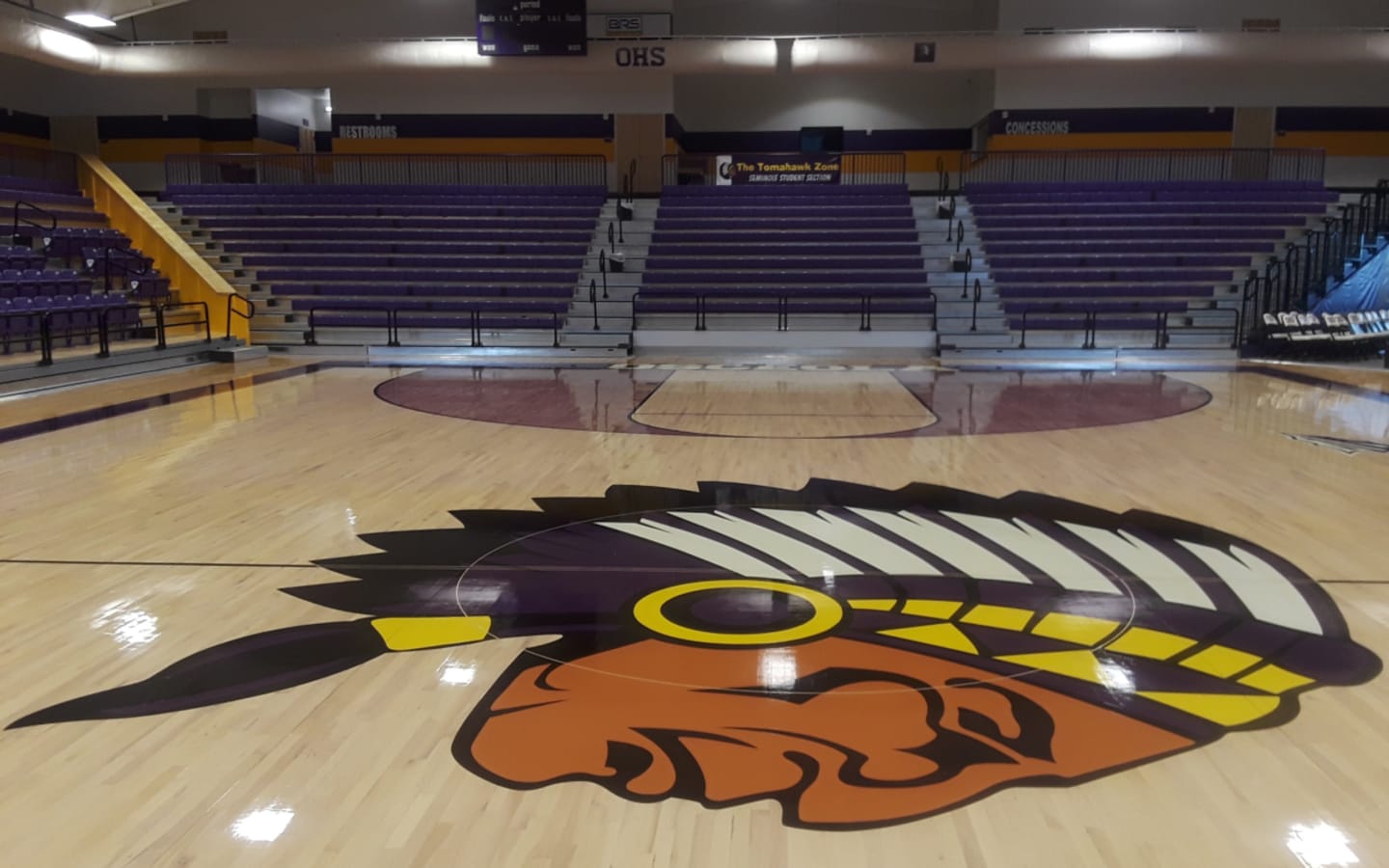Arena Gymnasium hardwood court in Osceola, Arkansas by Connor<sup>®</sup> Sports