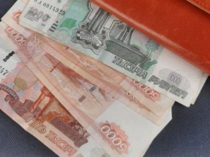 Госавтоинспектору Ноябрьска грозит от трех до восьми лет за неоднократное получение взяток