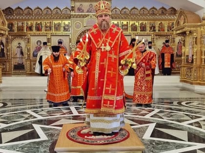 Великая вечерня Пасхи в Кафедральном Соборе