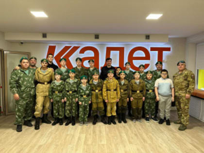 Полицейские Ноябрьска провели профилактическую беседу с воспитанниками учебно-пограничной заставы