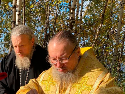 Архиепископ Николай посетил историческое место, на котором располагалась Мангазея.