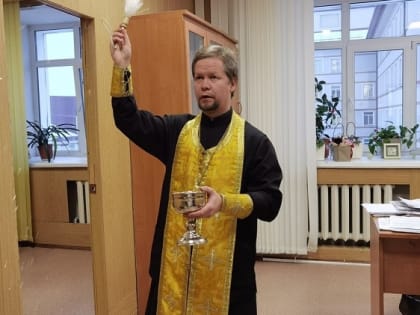 Окропление Салехардской больницы