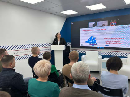 В Салехарде на презентации проекта «ПолитСтарт» будущих депутатов обучили ораторскому искусству