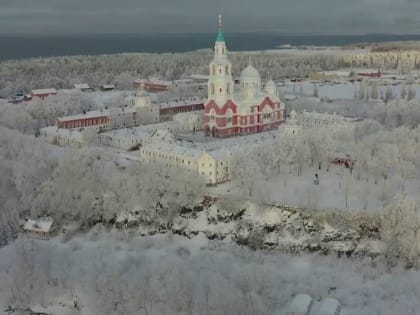 Валаам открыт для туристов. Наместник монастыря, епископ Панкратий освятил судно «Ладожский»