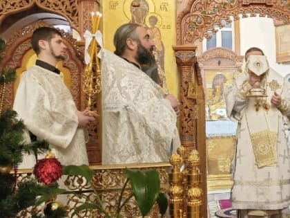 Праздничное архиерейское богослужение в храме преподобного Серафима Саровского