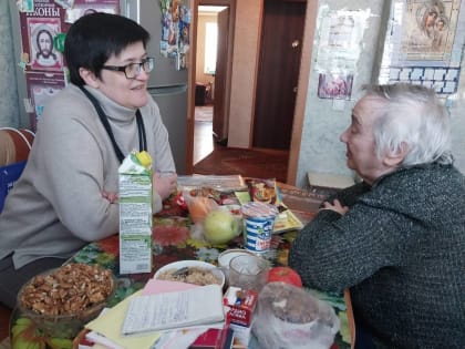 Единороссы в Лабытнанги помогут пенсионерке с переездом в новостройку