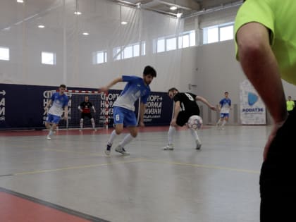 В финале чемпионата по мини-футболу на призы главы Пуровского района - команды из Губкинского и Тарко-Сале