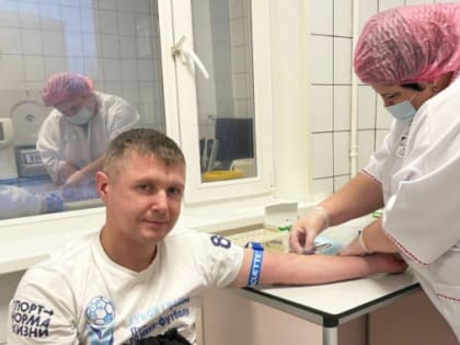 Ноябрьская ЦГБ ждет доноров крови второй группы с отрицательным резусом и третьей с положительным