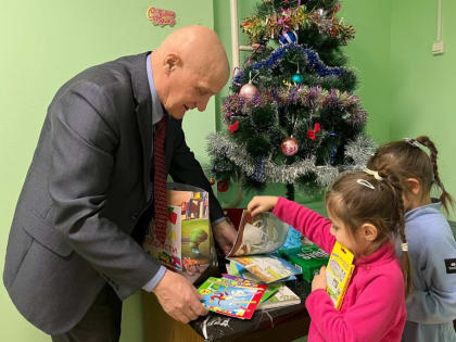 Акция «Коробка храбрости» порадовала подарками юных пуровчан