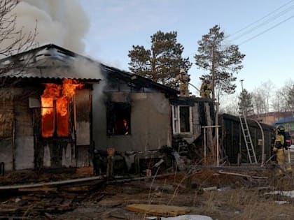 Появились подробности крупного пожара в «деревяшке» Ноябрьска