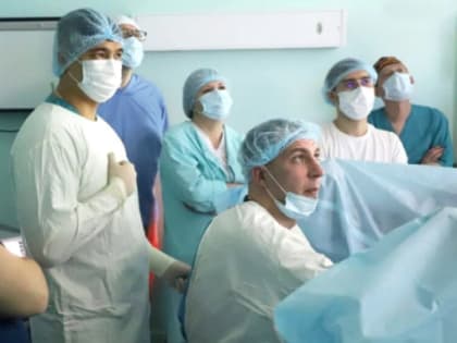 В Ноябрьской ЦГБ прошли мастер-классы для ямальских урологов