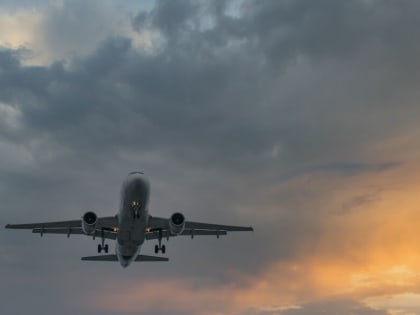 Рейс в Ноябрьск экстренно вернули в Новосибирск из-за невыпуска закрылков
