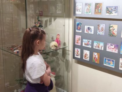 Окунуться в атмосферу прошлого. В Ноябрьске открылась выставка «Сокровища старого чердака» (0+)