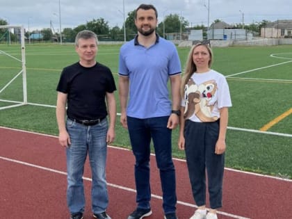 Ямал организует спортивные сборы для 125 детей и 10 тренеров из Волоновахи
