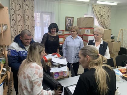 Партийцы Нового Уренгоя встретились с волонтерами штаба «Сердце цвета хаки»