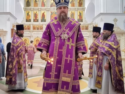 Божественная литургия святителя Василия Великого в Великий Четверг