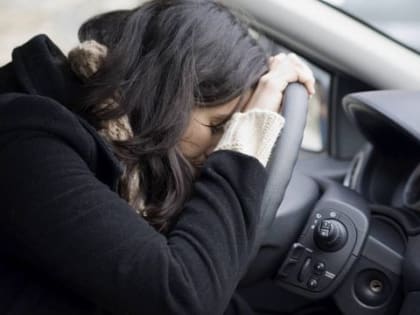 В Новом Уренгое задержали пьяную девушку без прав