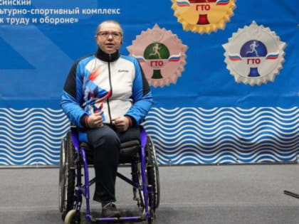 Мастер спорта международного класса Ольга Казанкевич провела зарядку для ноябрян