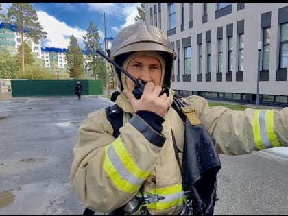 Пожарные Ноябрьска спасли 4 человека. Пожар условный, легенда максимально приближена к реальности