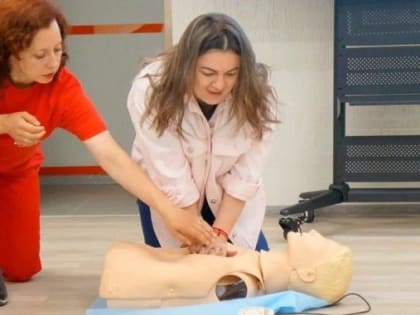 Ноябрянкам рассказали о профилактике рака и научили оказывать первую медицинскую помощь